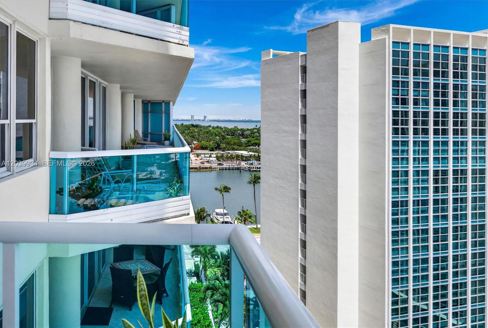 A12039934 — Miami Beach — 29