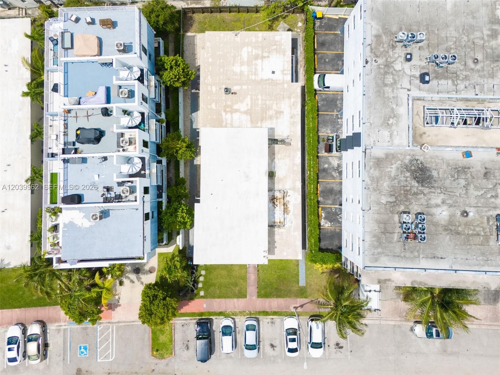 A12039962 — Miami Beach — 4