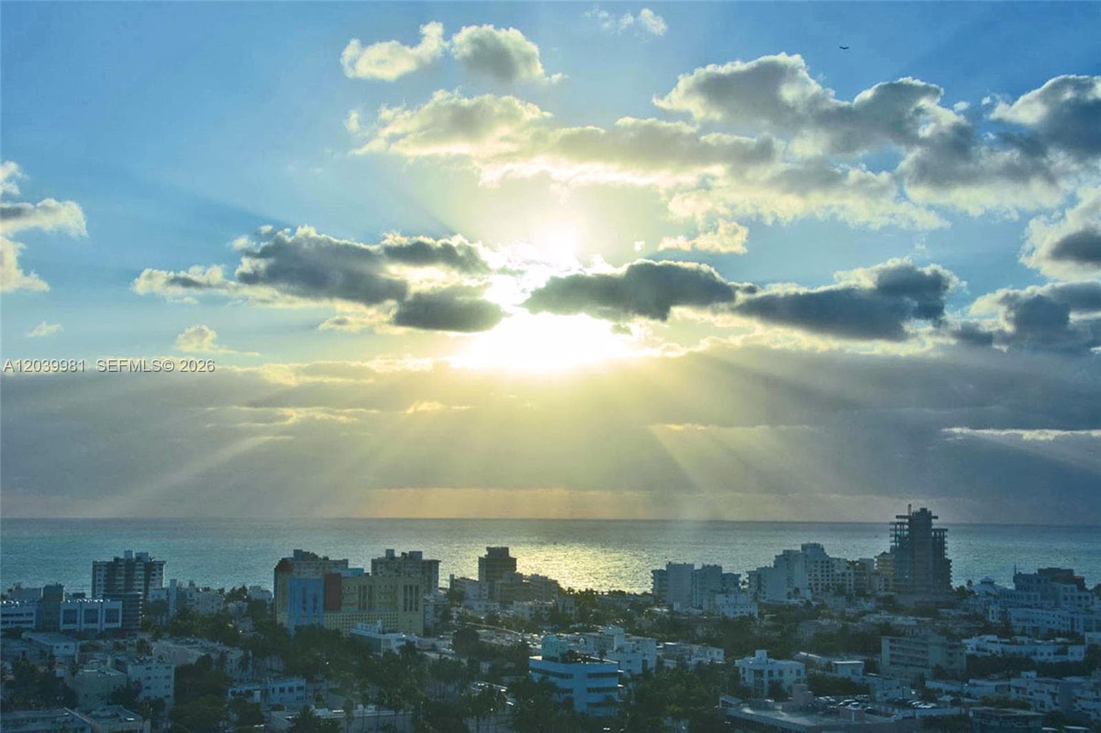 A12039981 — Miami Beach — 27
