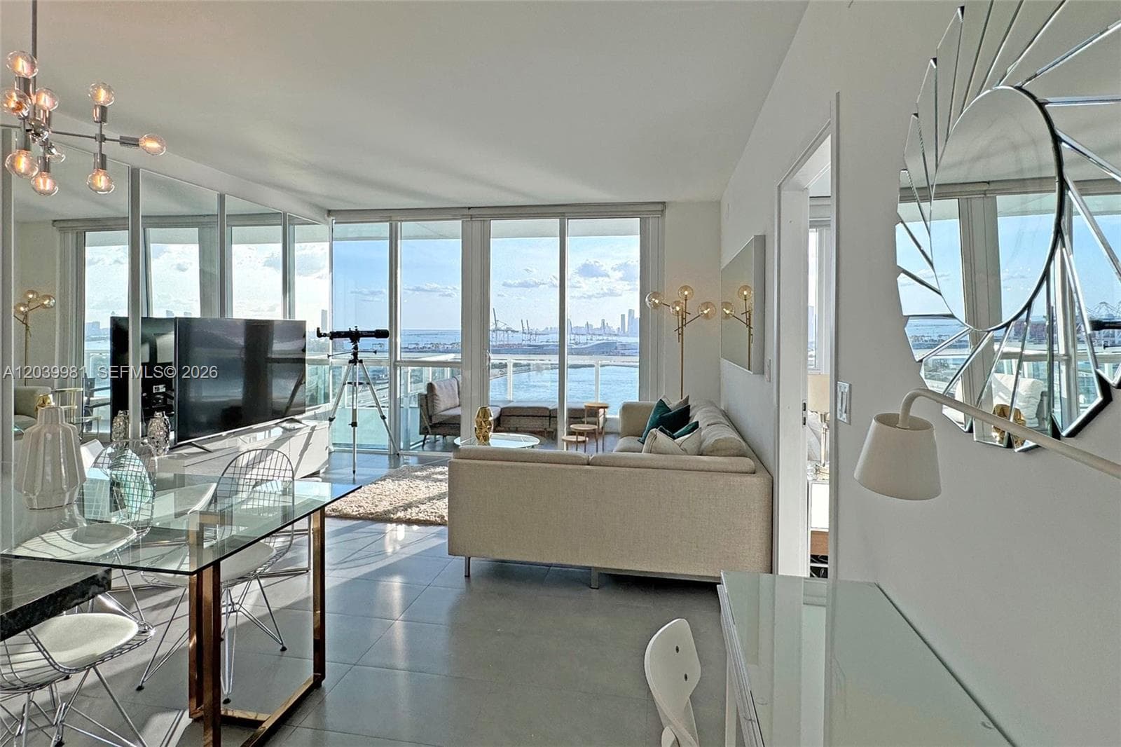 A12039981 — Miami Beach — 12