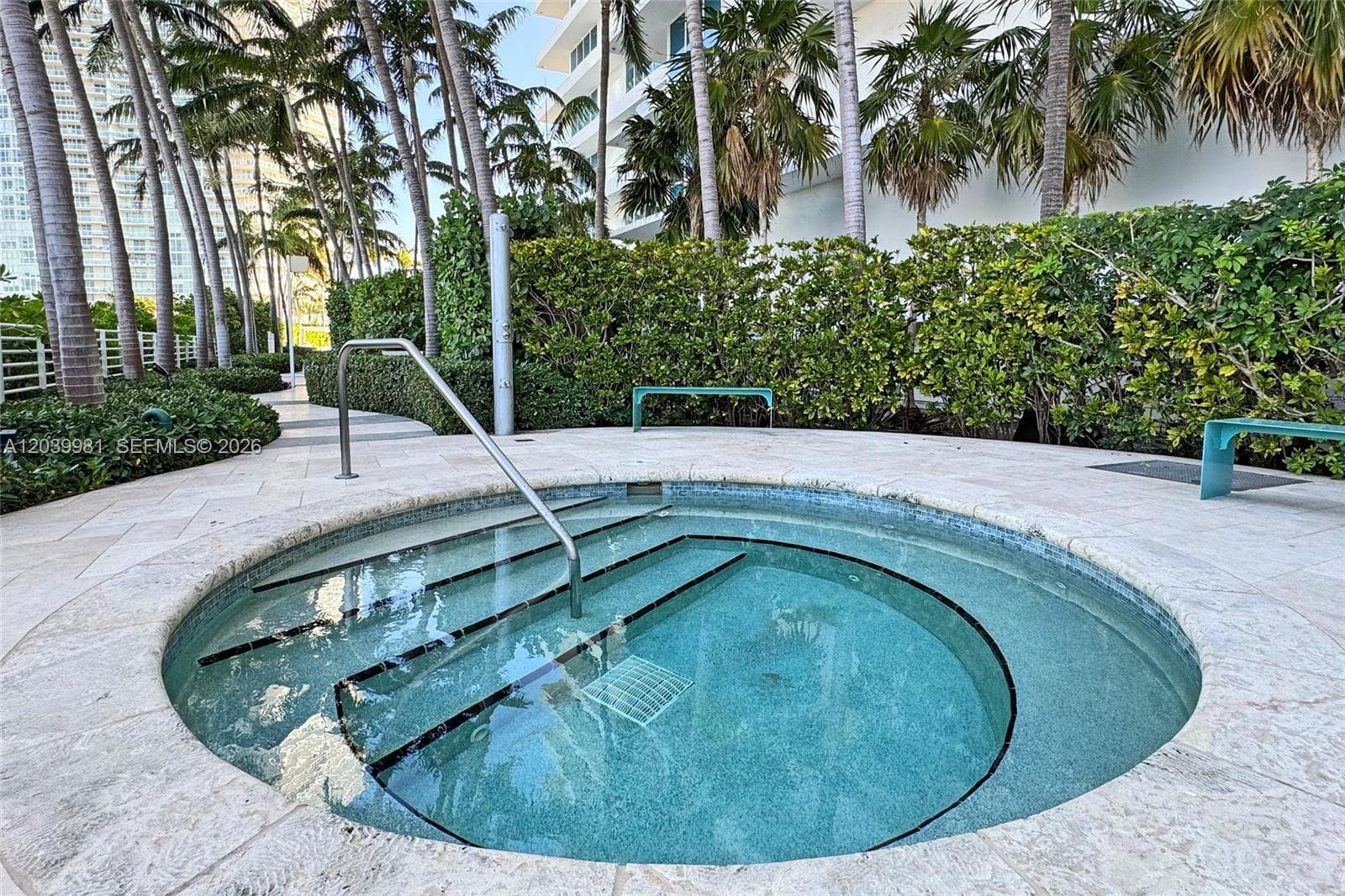 A12039981 — Miami Beach — 29