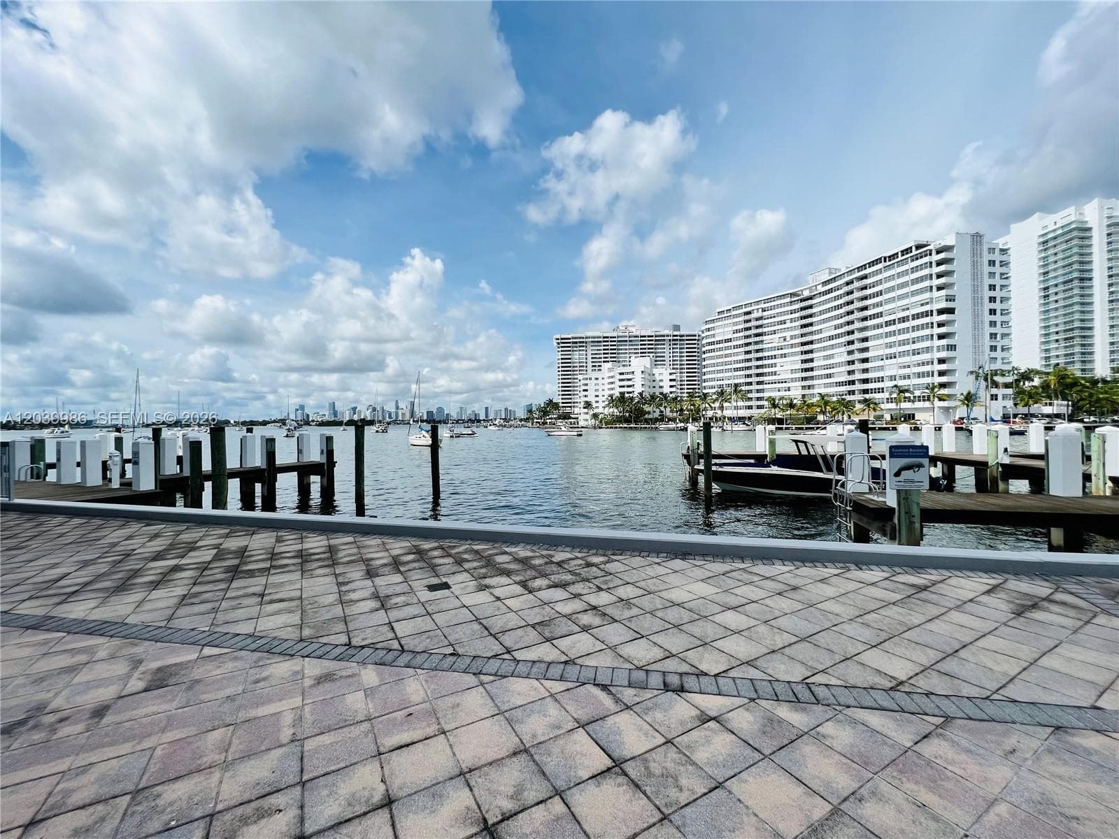 A12039986 — Miami Beach — 2
