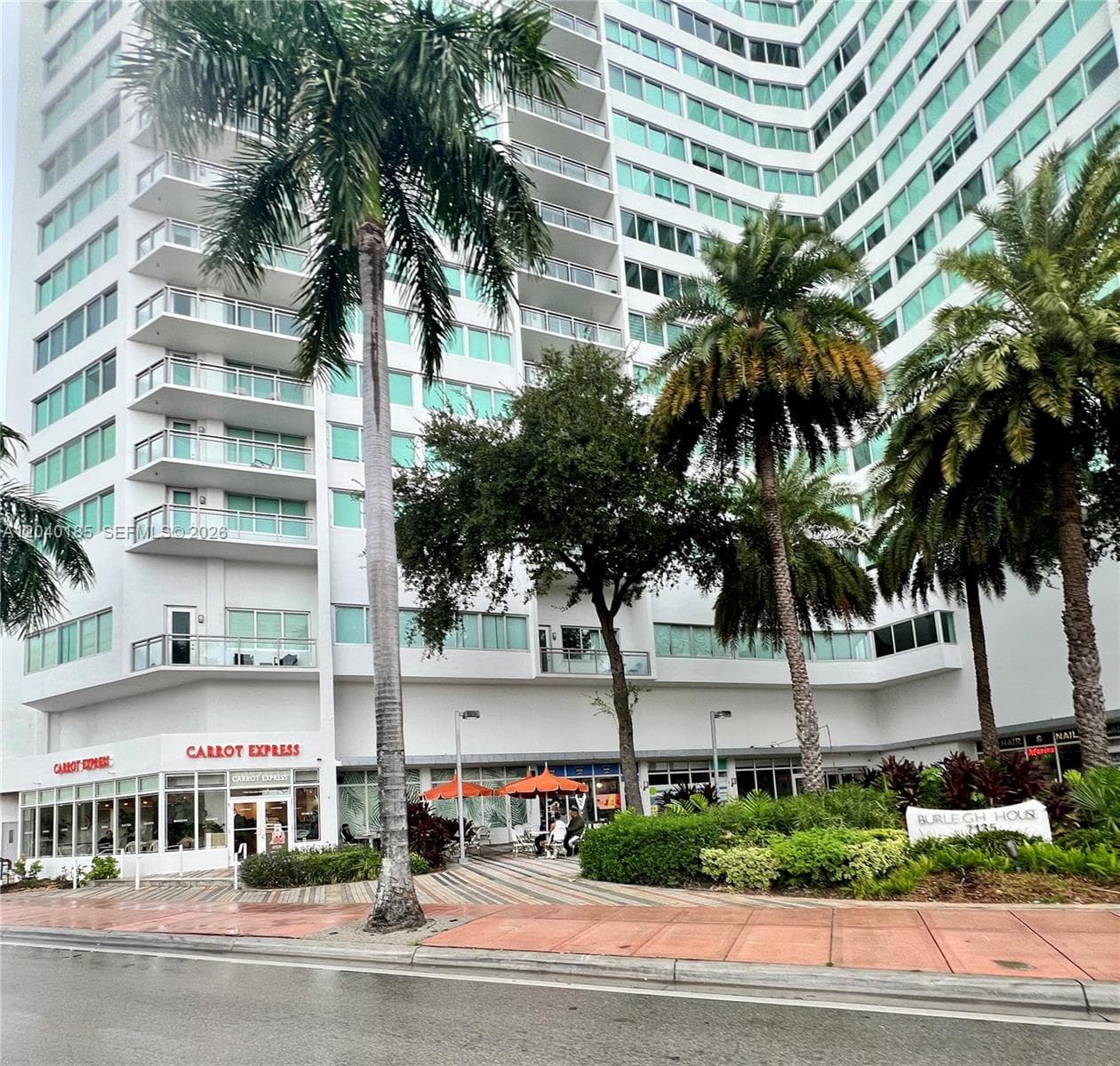 A12040185 — Miami Beach — 4