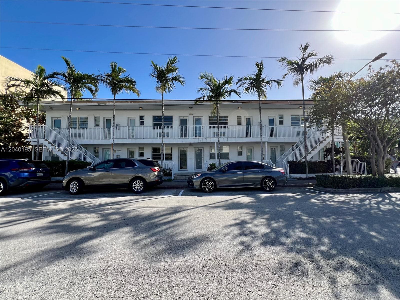 A12040195 — Miami Beach — 16