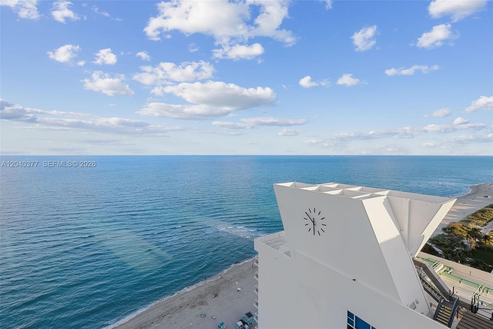 A12040377 — Miami Beach — 22
