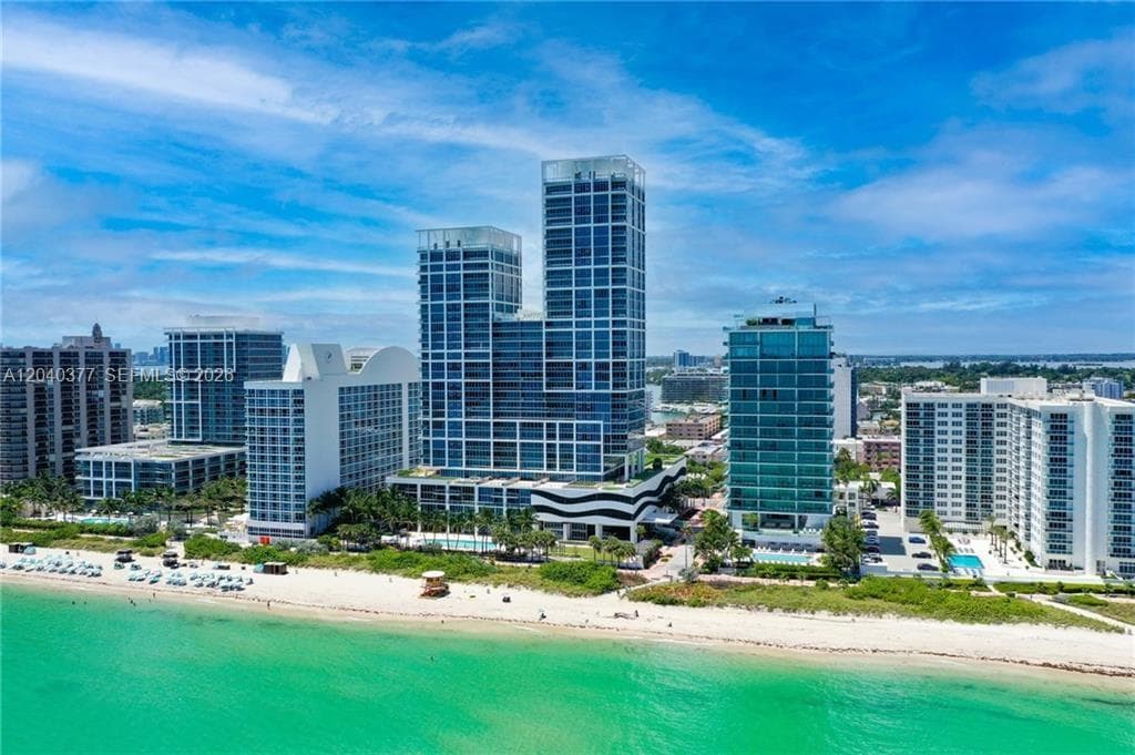 A12040377 — Miami Beach — 3