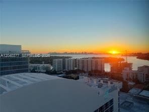 A12040377 — Miami Beach — 48
