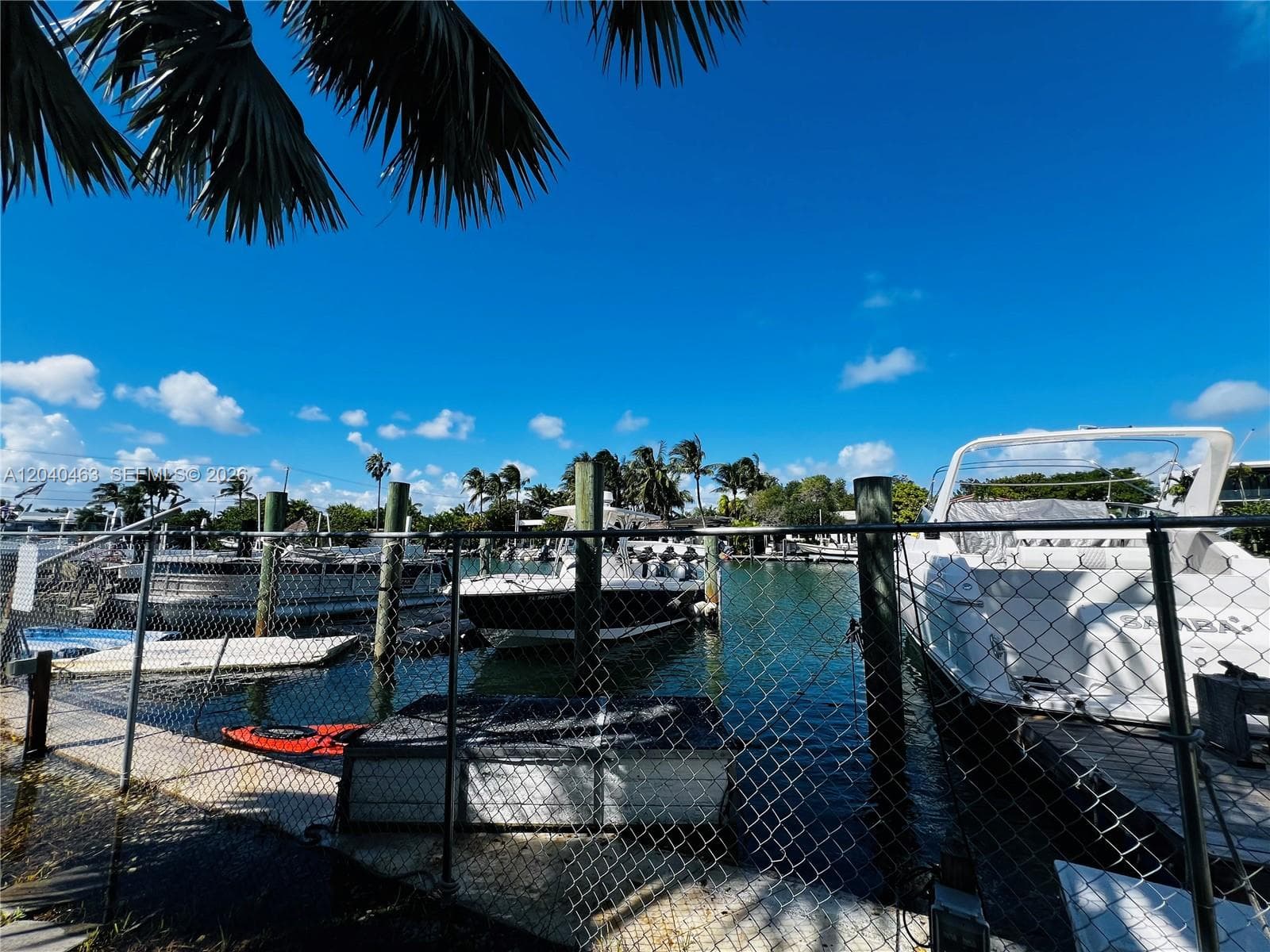 A12040463 — Miami Beach