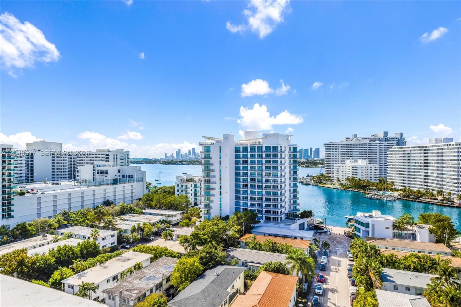 A12040617 — Miami Beach — 24