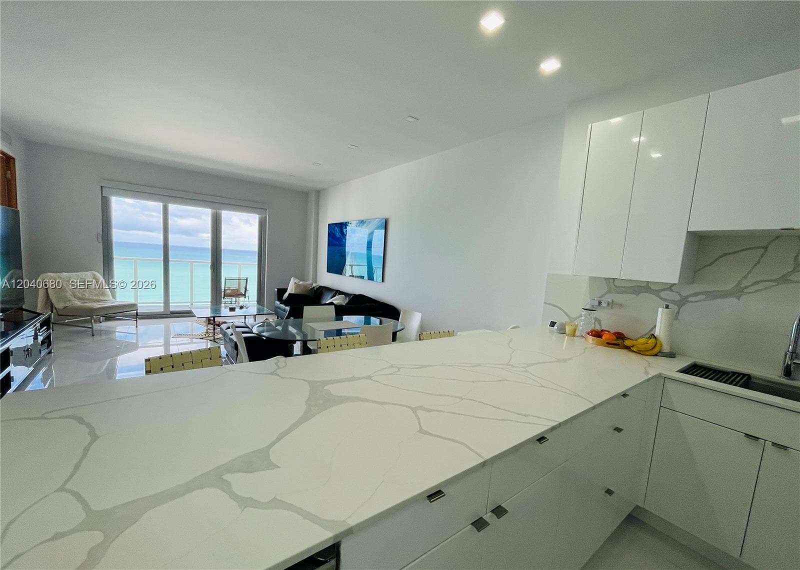 A12040680 — Miami Beach — 12