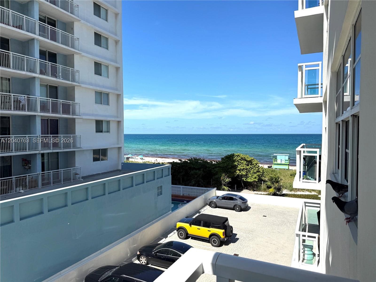 A12040763 — Miami Beach — 14