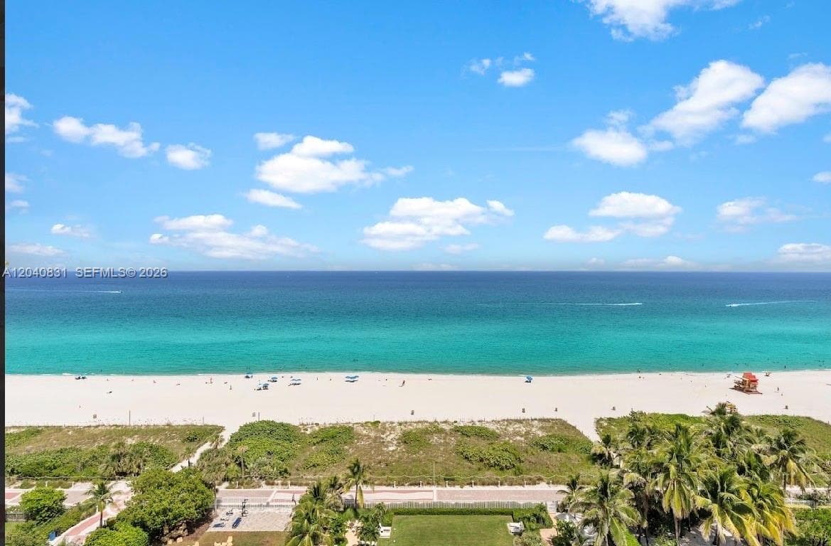 A12040831 — Miami Beach