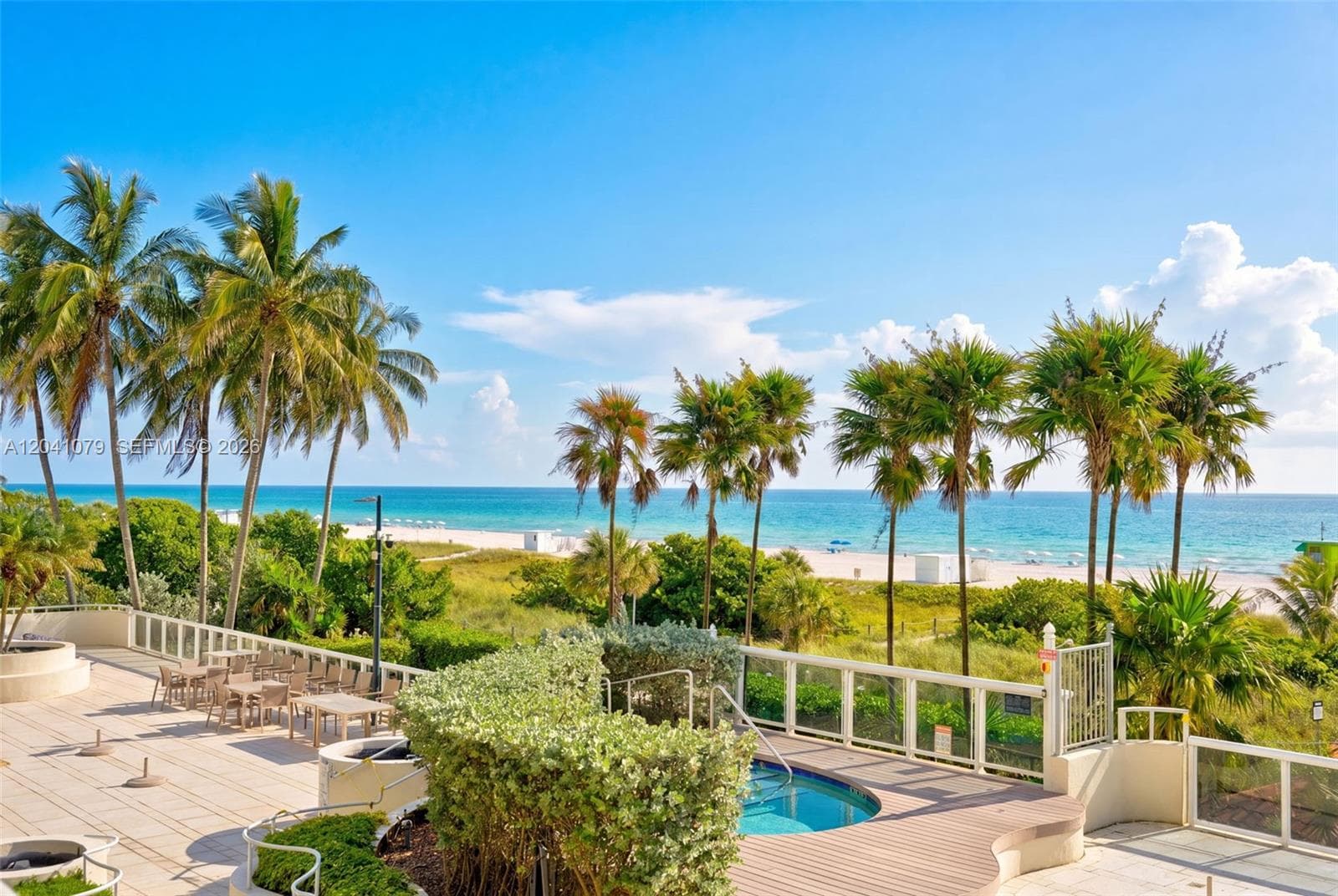 A12041079 — Miami Beach — 43