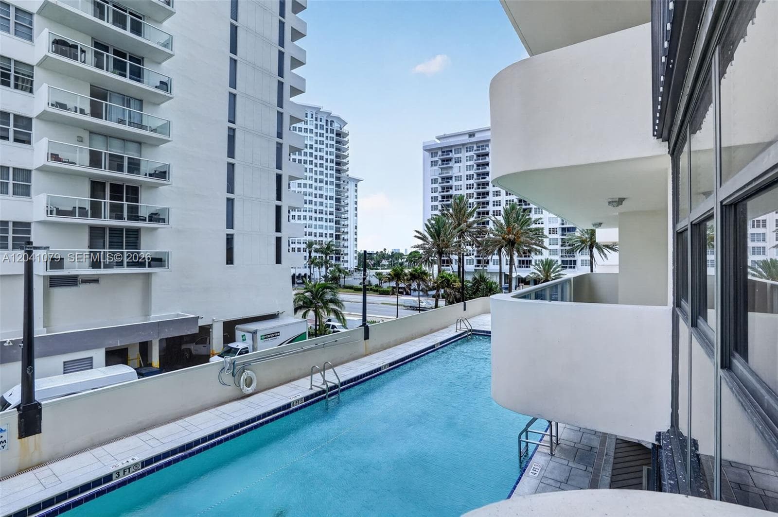 A12041079 — Miami Beach — 45