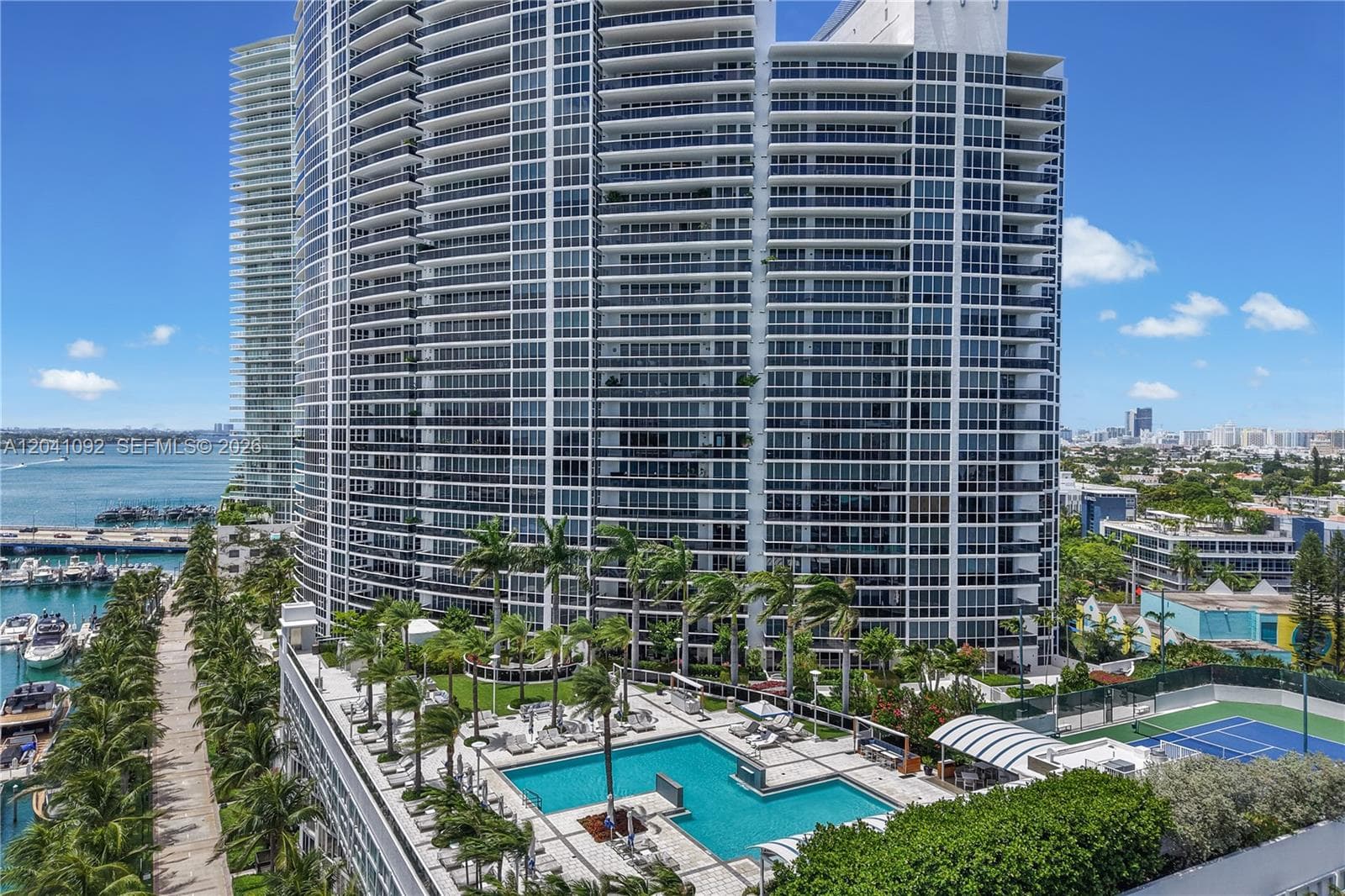 A12041092 — Miami Beach — 26