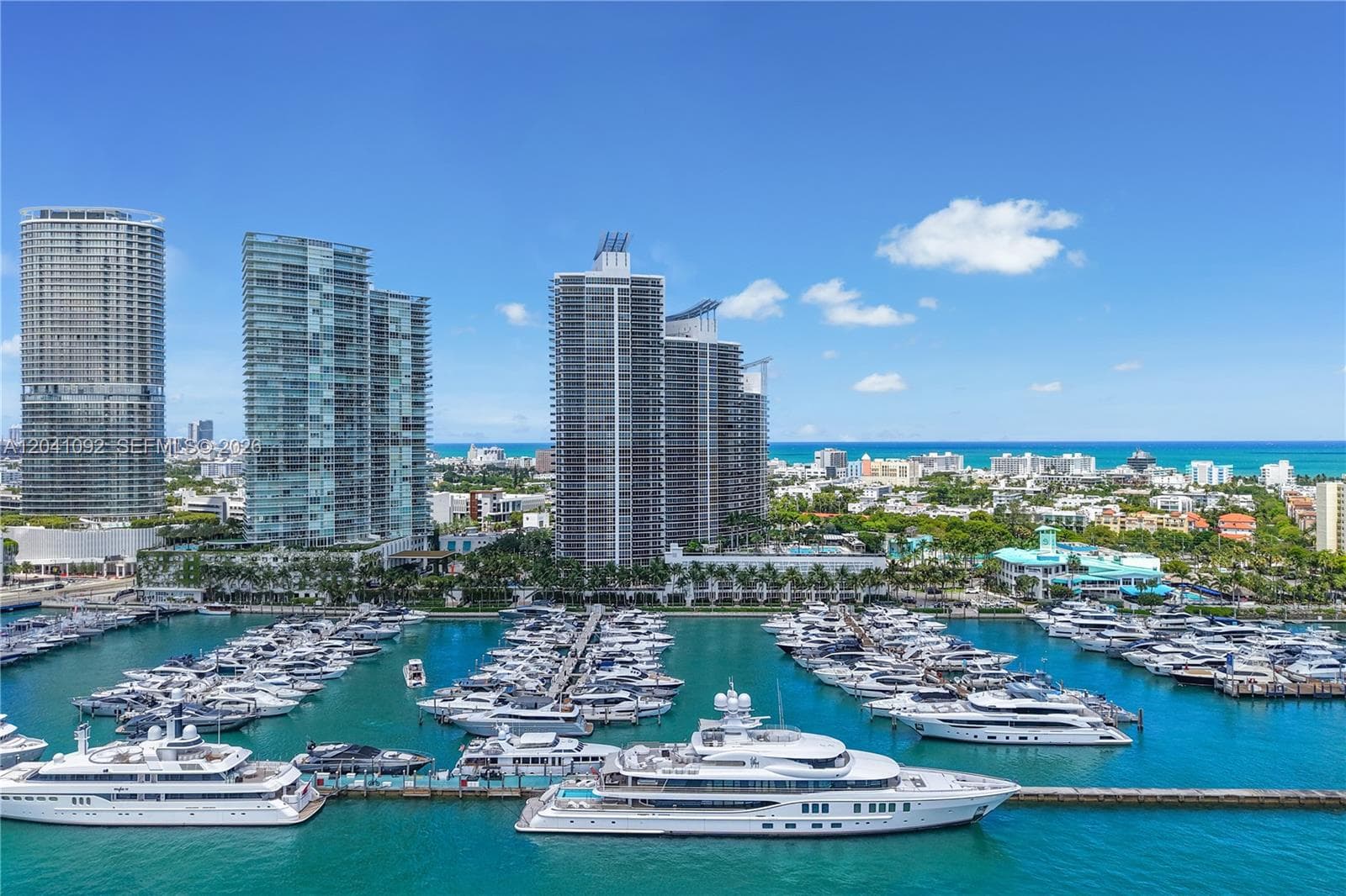 A12041092 — Miami Beach — 31