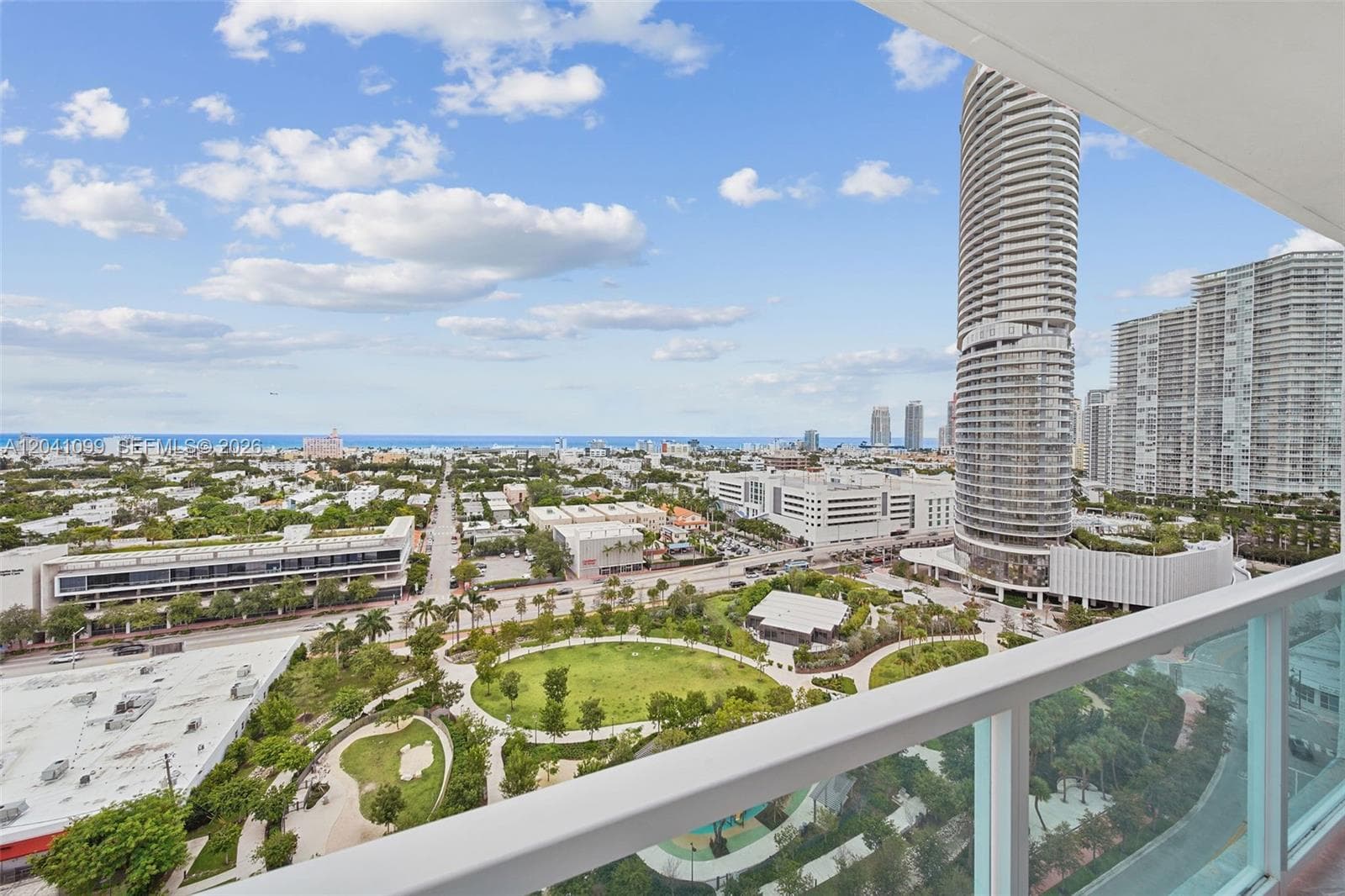 A12041099 — Miami Beach