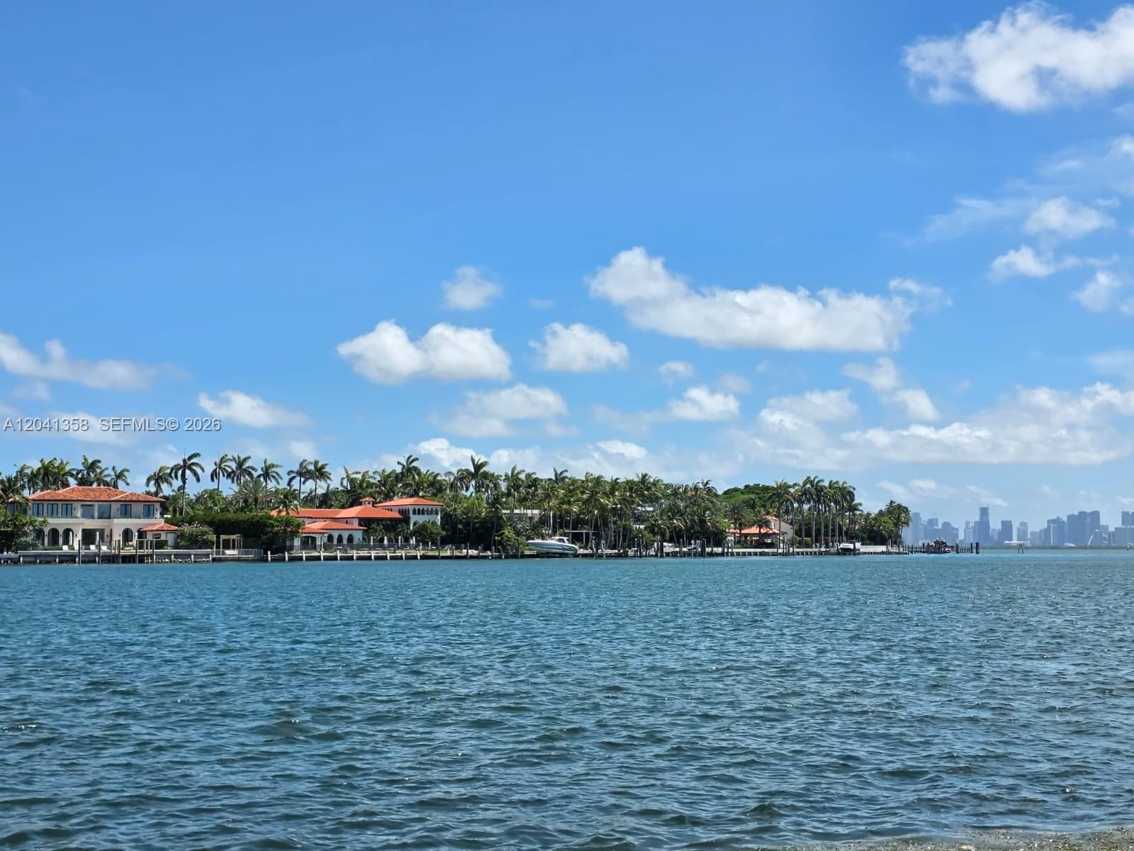 A12041358 — Miami Beach — 14