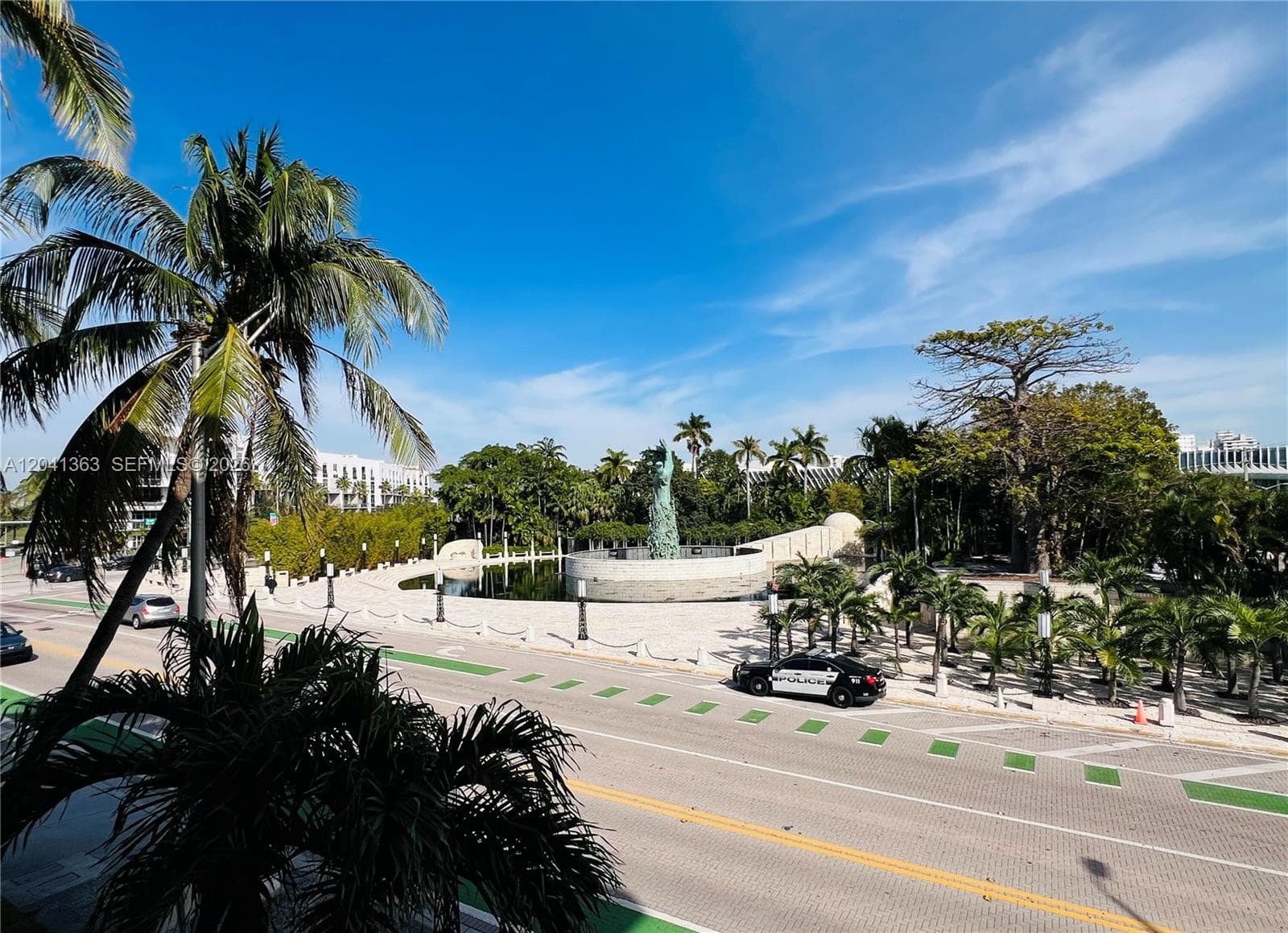 A12041363 — Miami Beach — 40