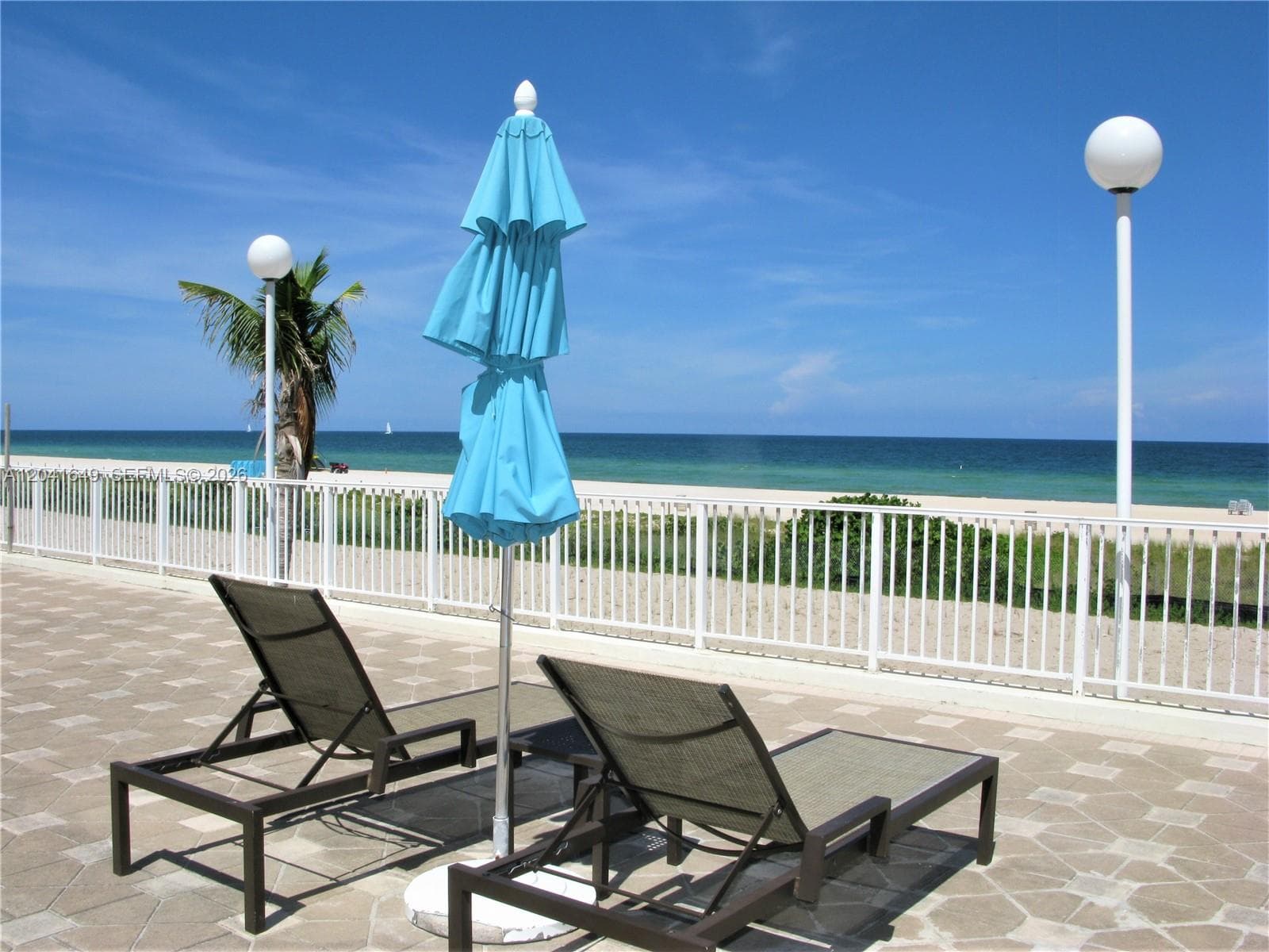 A12041649 — Miami Beach — 37