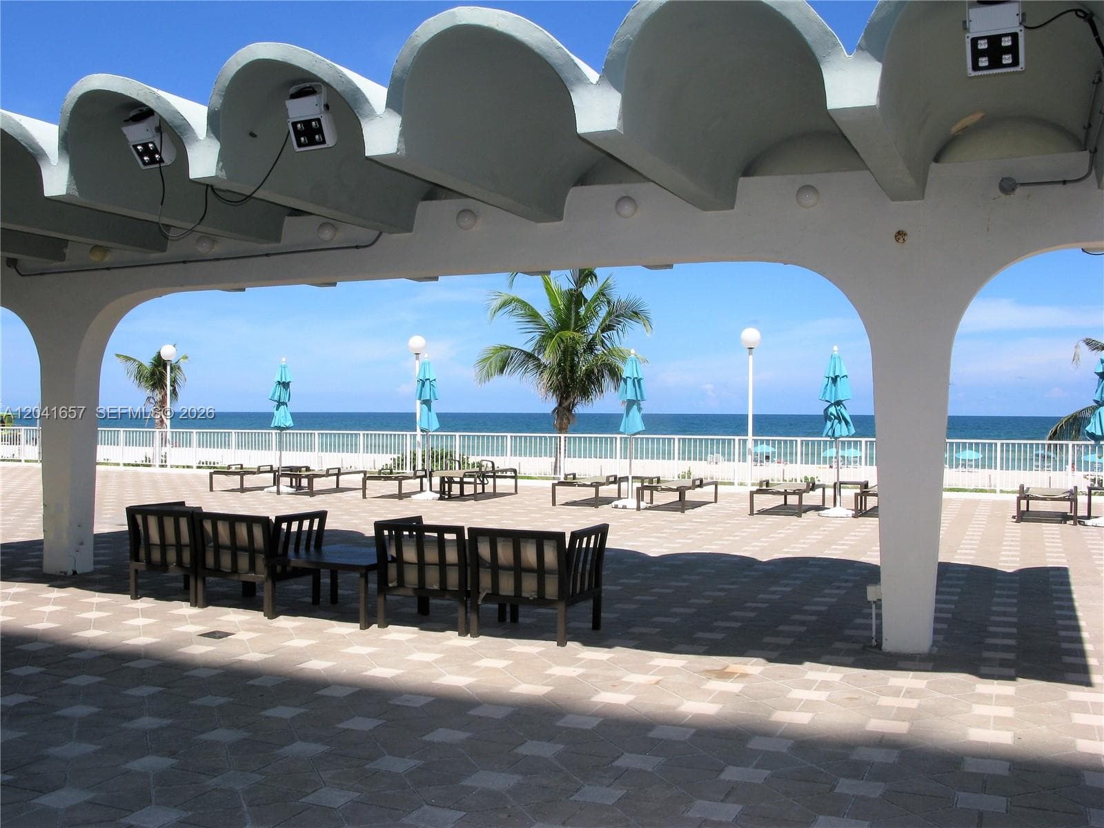 A12041657 — Miami Beach — 35