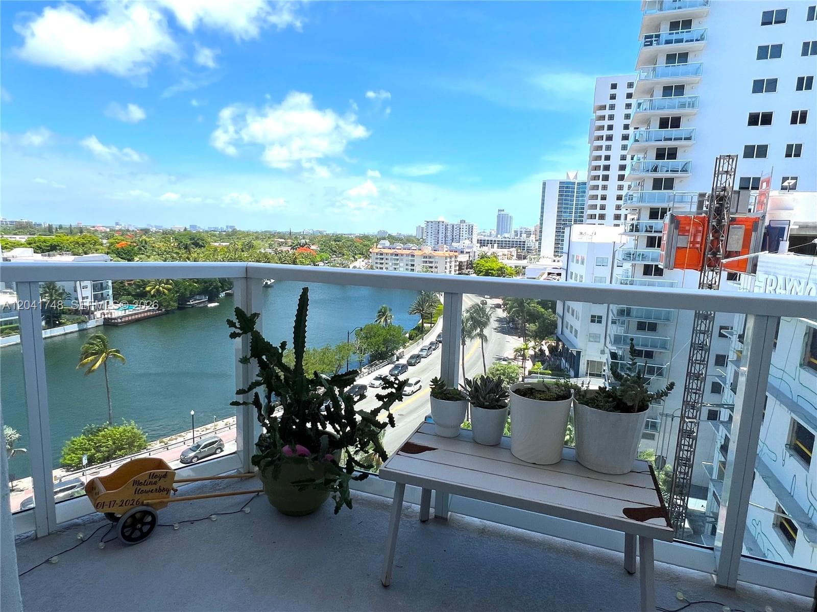 A12041748 — Miami Beach — 3
