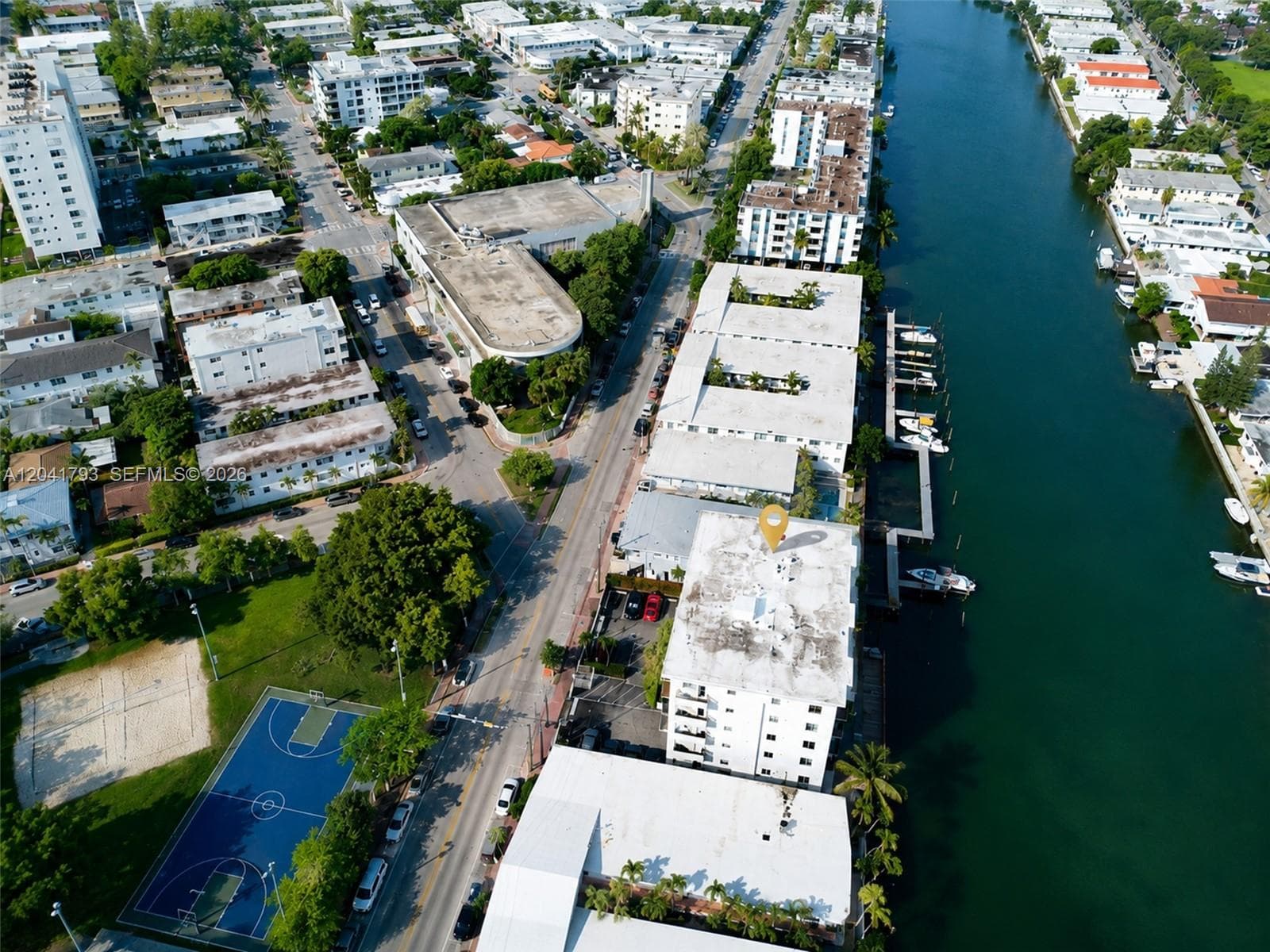 A12041793 — Miami Beach — 3