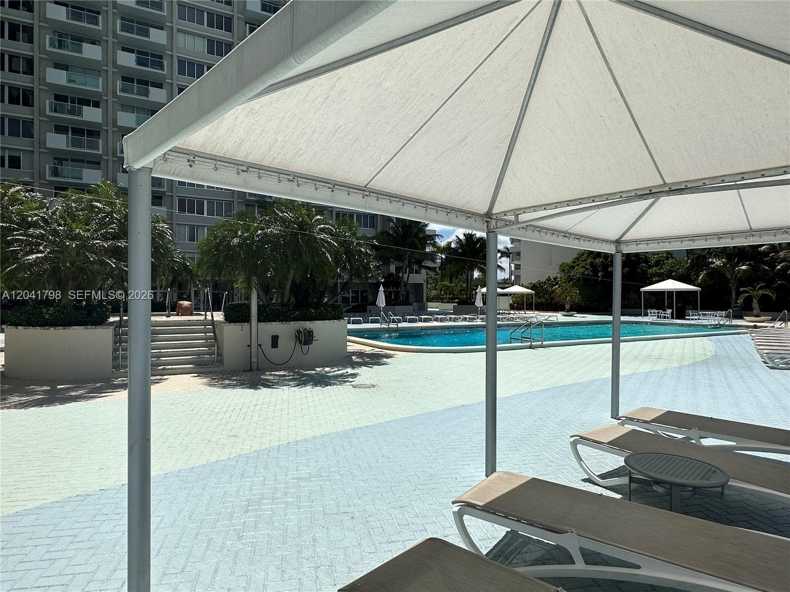 A12041798 — Miami Beach — 24
