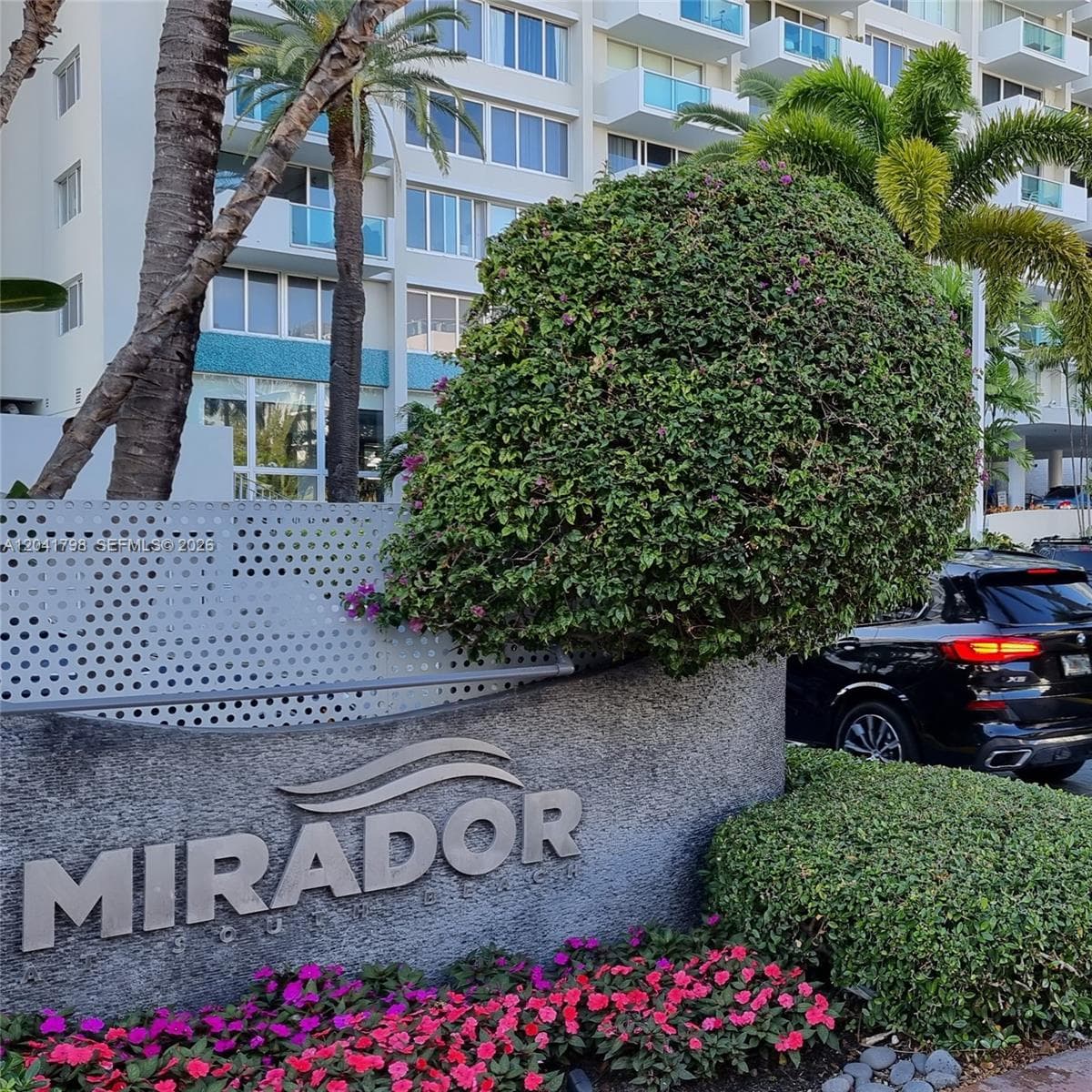 A12041798 — Miami Beach — 19