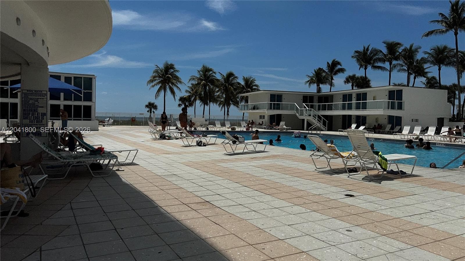 A12041800 — Miami Beach — 27
