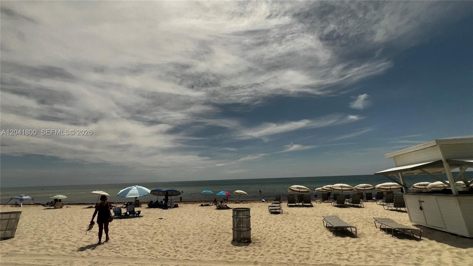 A12041800 — Miami Beach — 32