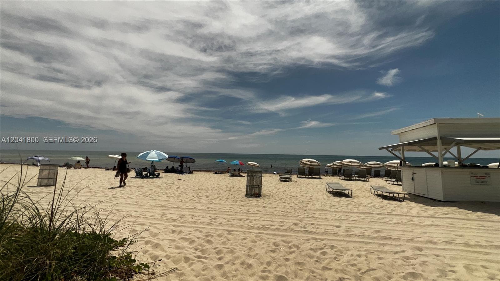 A12041800 — Miami Beach — 31
