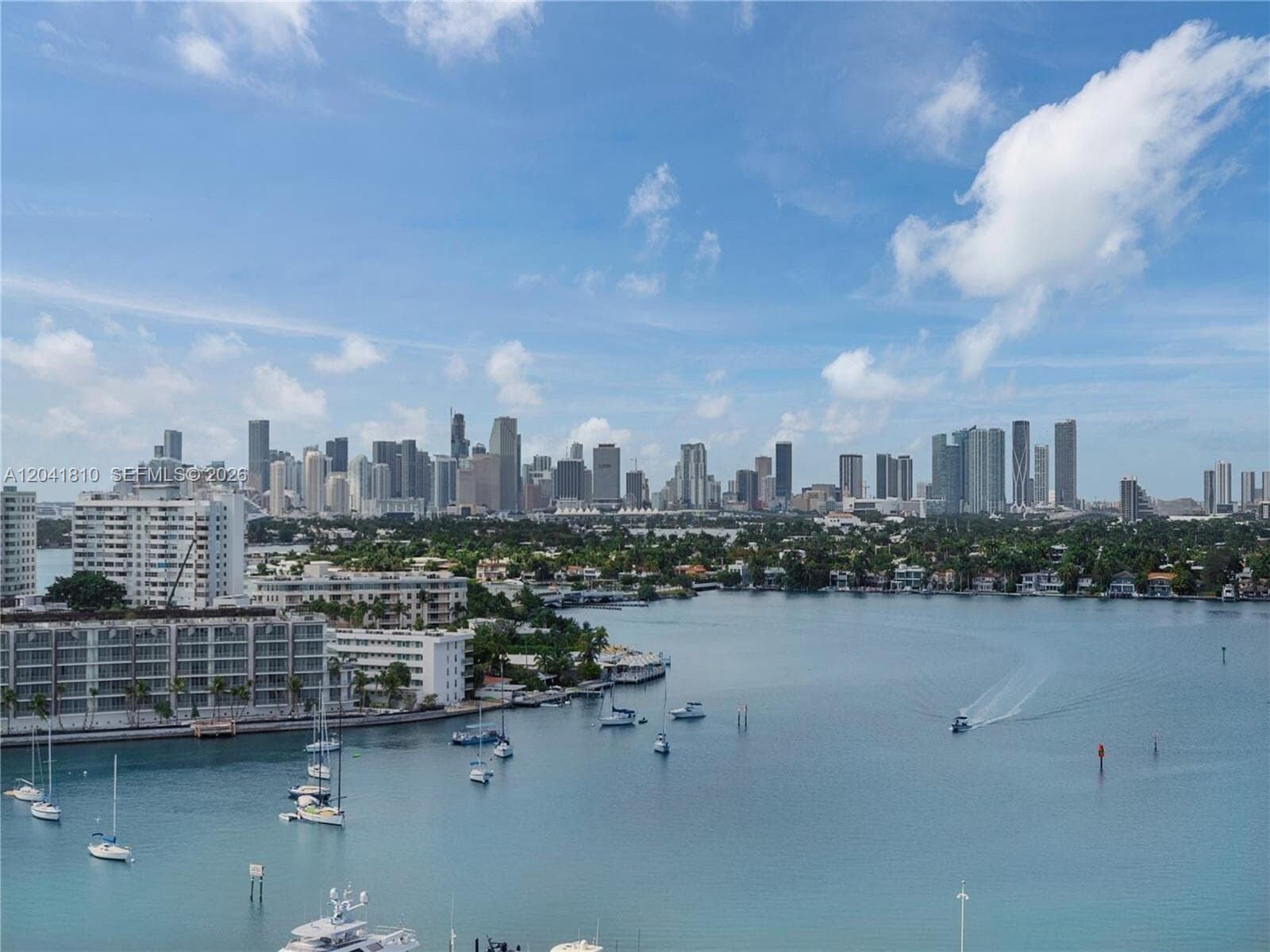 A12041810 — Miami Beach — 23