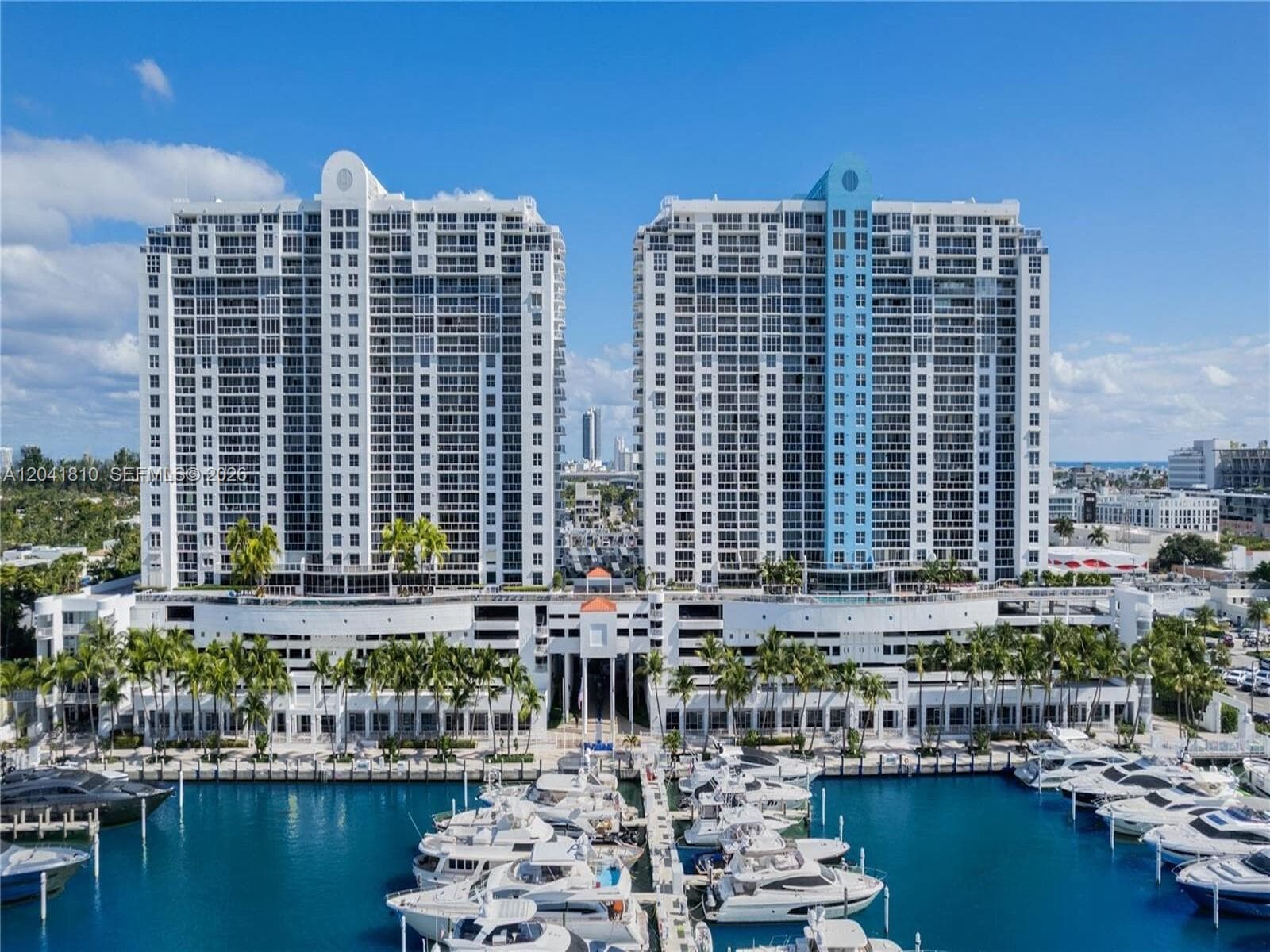 A12041810 — Miami Beach — 26
