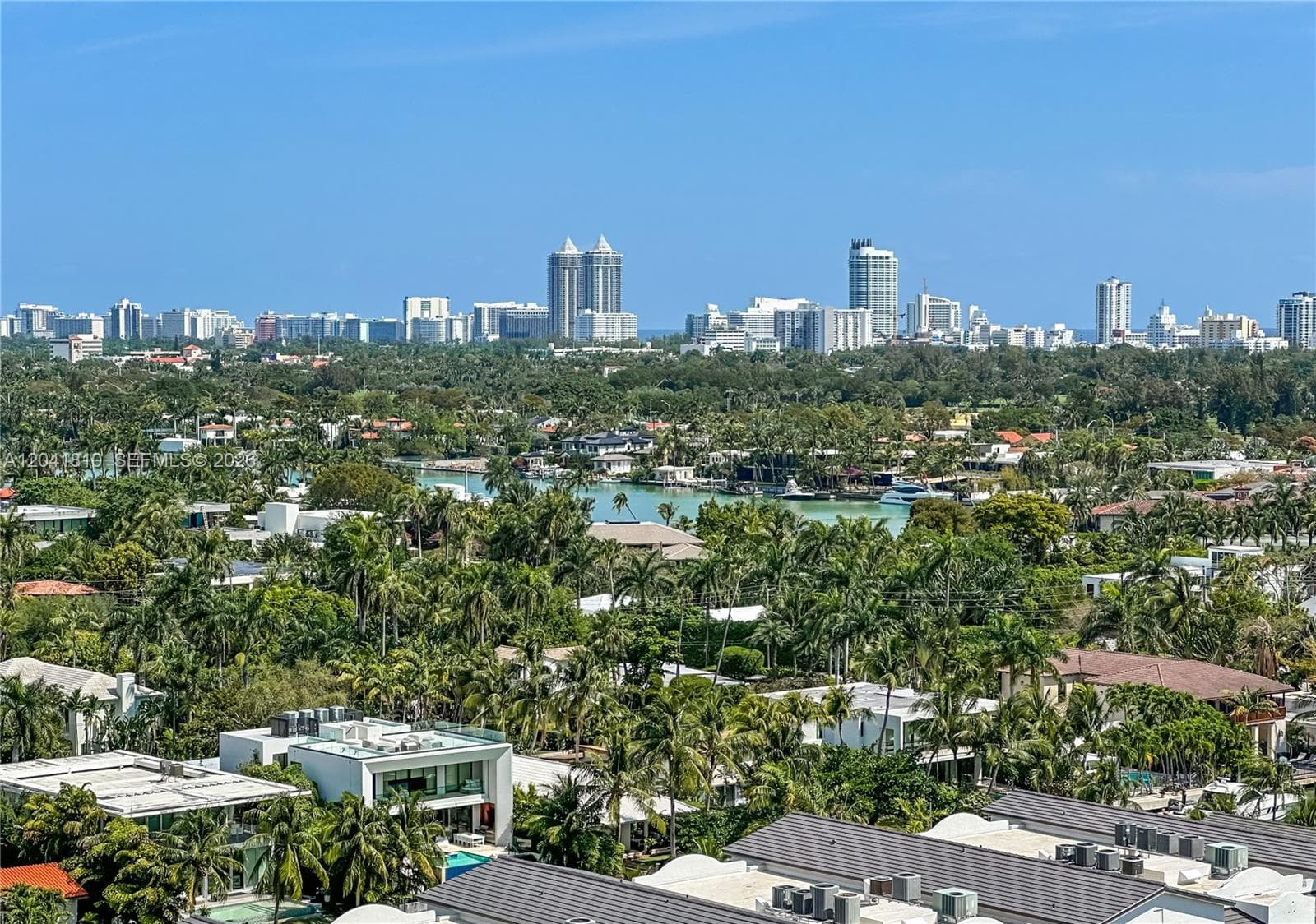 A12041810 — Miami Beach — 30