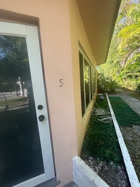 A12041979 — Miami Beach — 20
