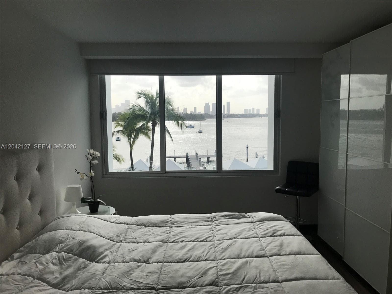 A12042127 — Miami Beach — 14