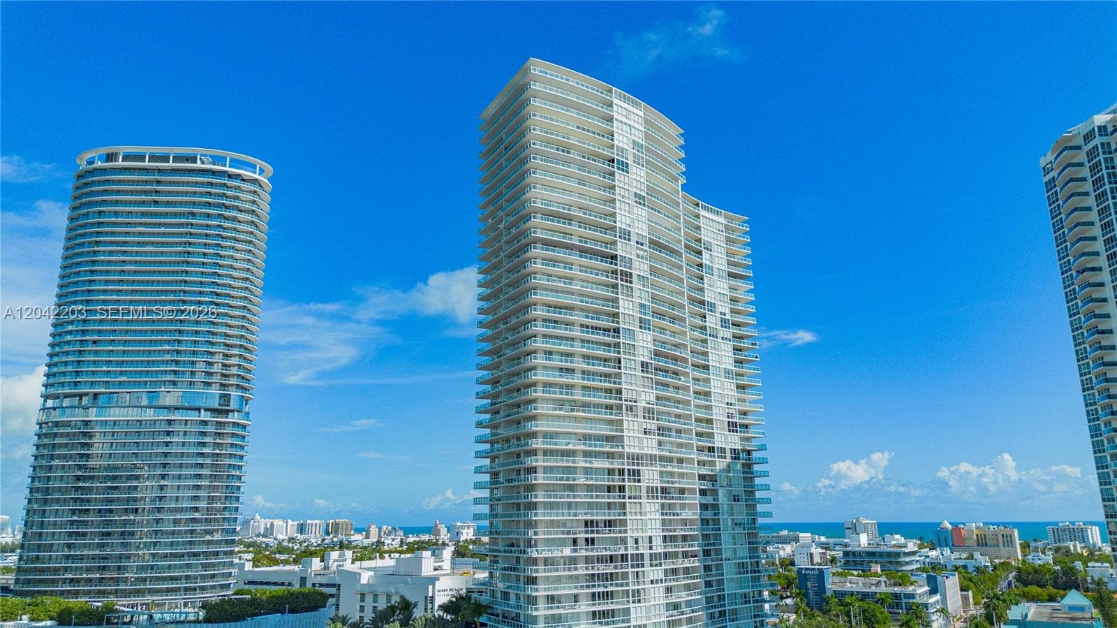 A12042203 — Miami Beach — 44