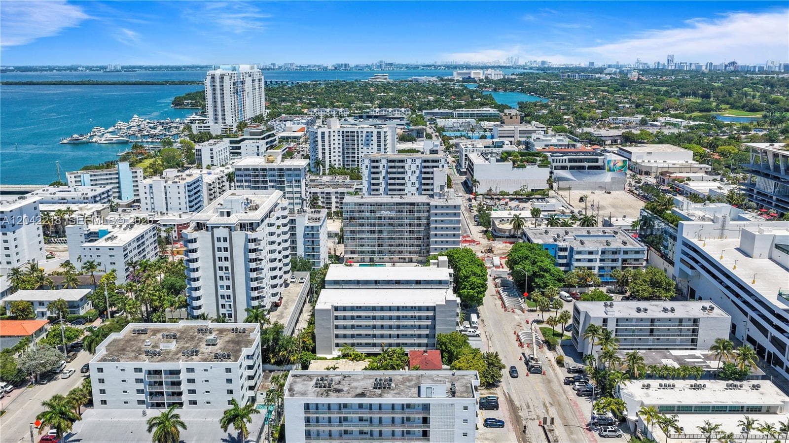 A12042218 — Miami Beach — 36