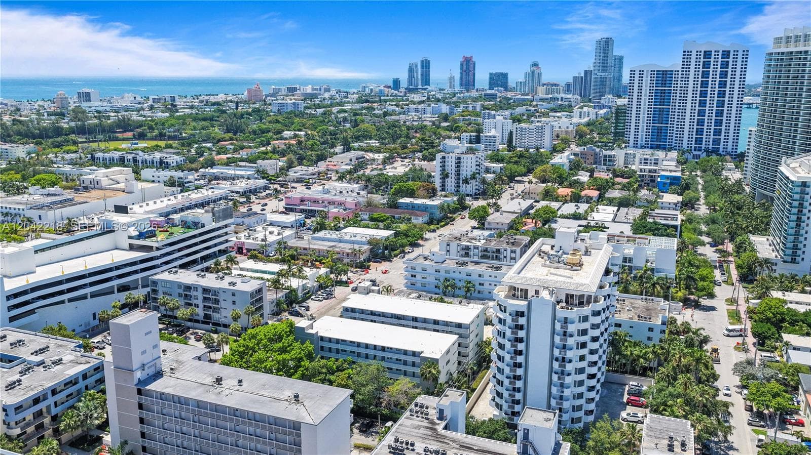 A12042218 — Miami Beach — 32