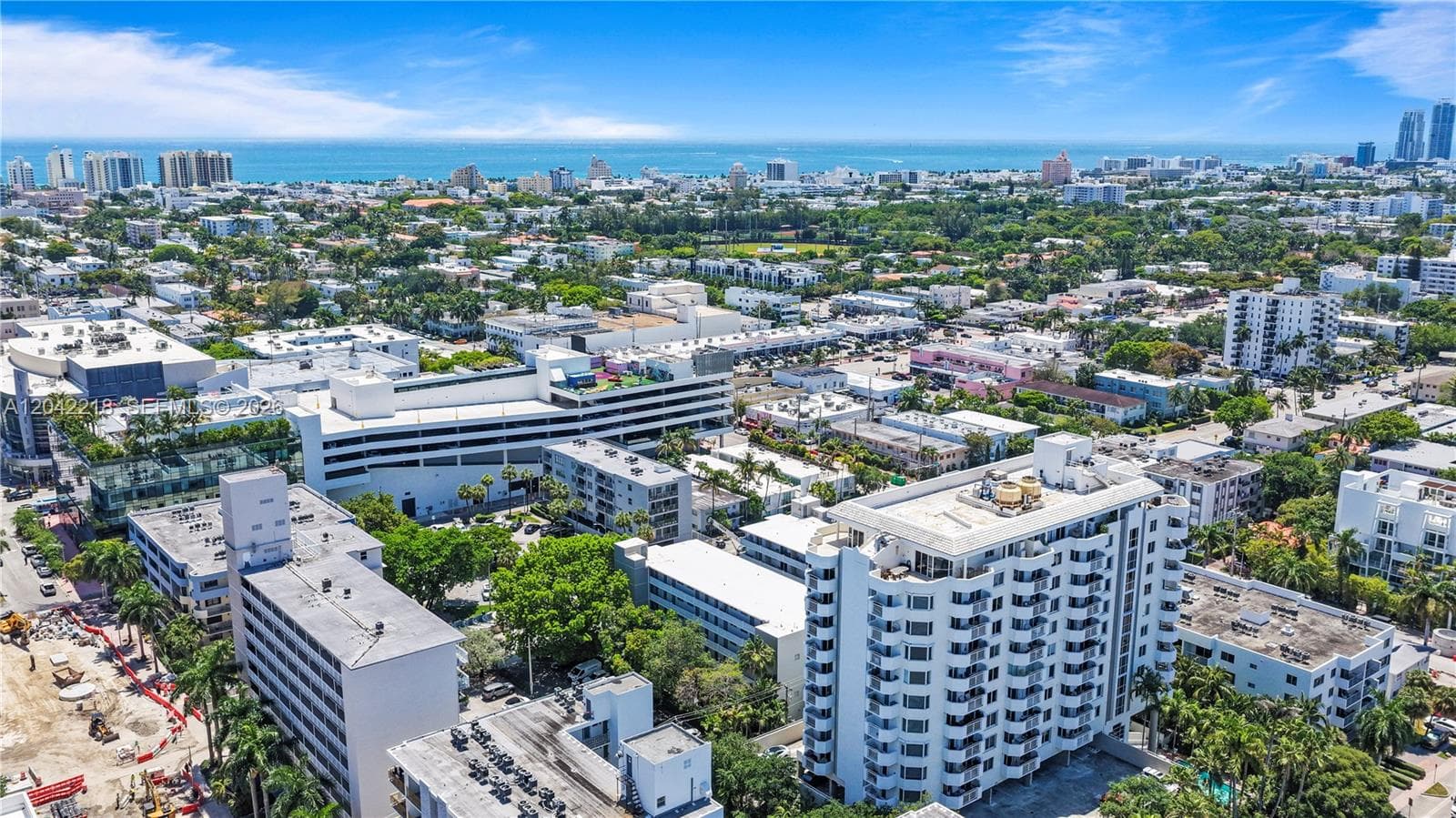 A12042218 — Miami Beach — 33