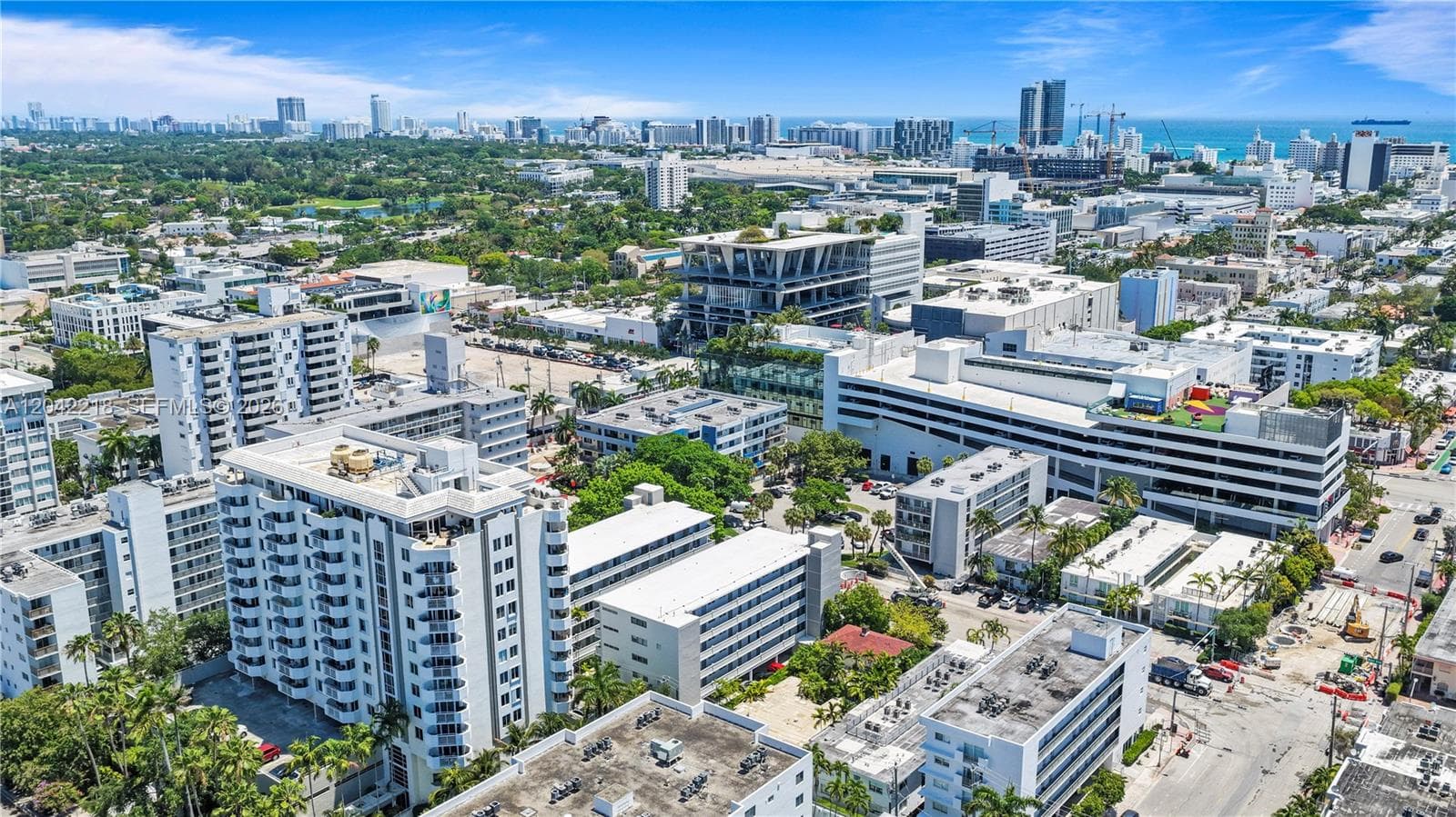 A12042218 — Miami Beach — 35