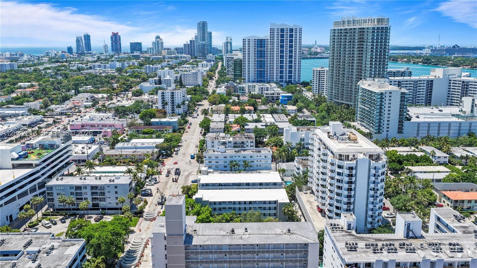 A12042218 — Miami Beach — 31