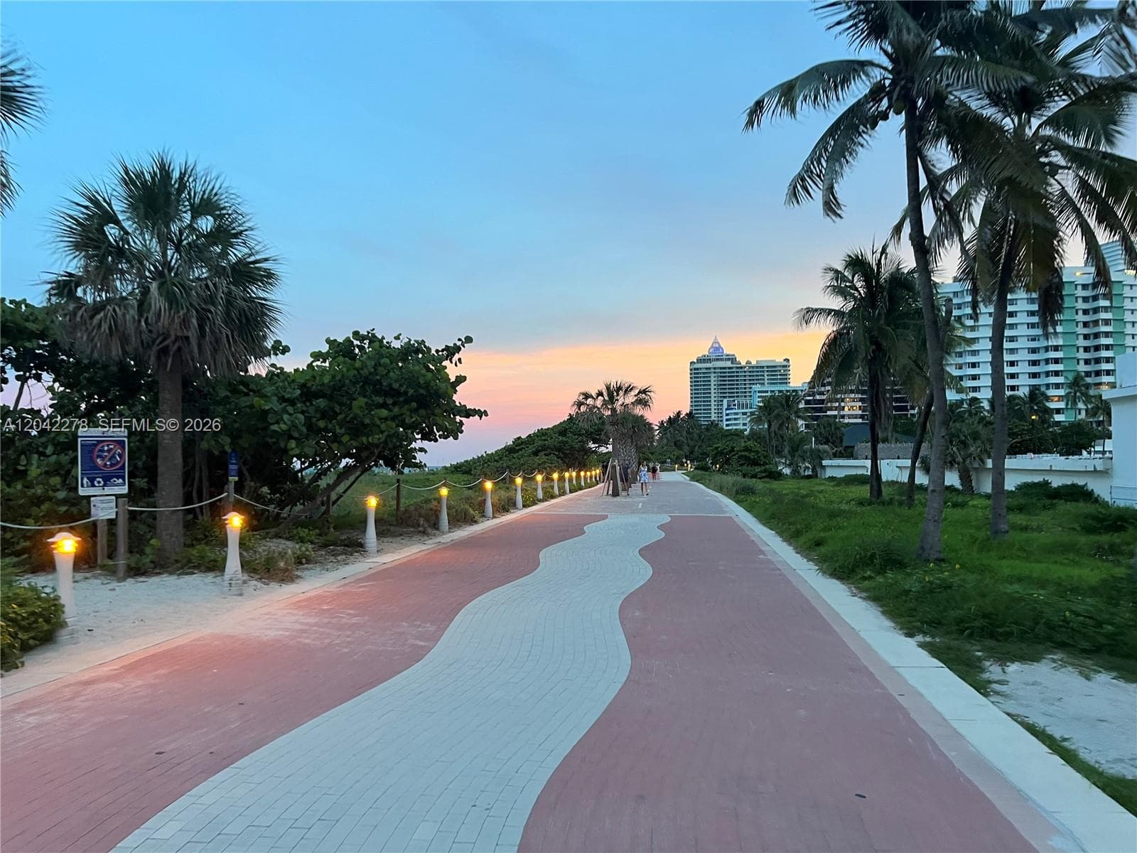 A12042278 — Miami Beach — 11