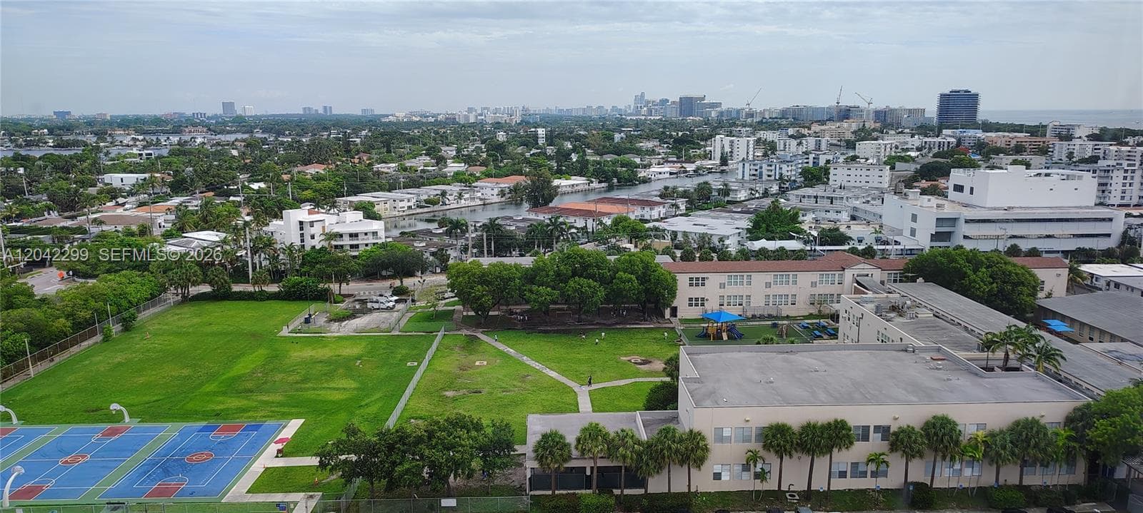 A12042299 — Miami Beach — 21