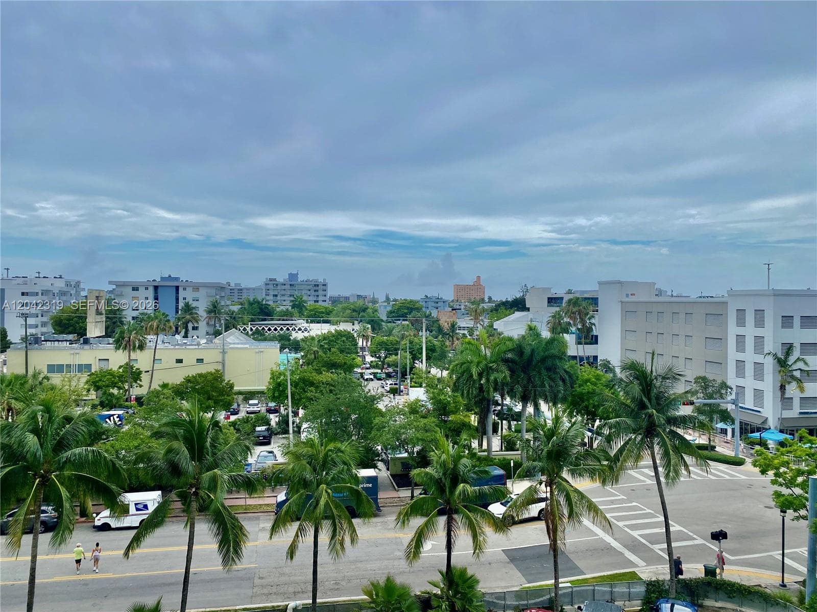 A12042319 — Miami Beach