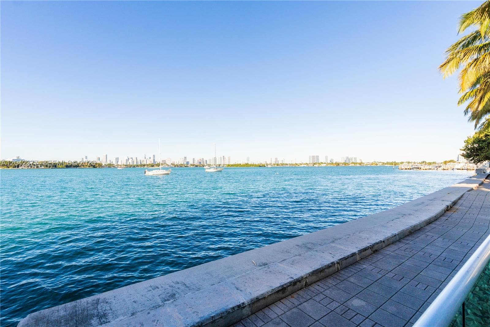 A12042377 — Miami Beach — 23