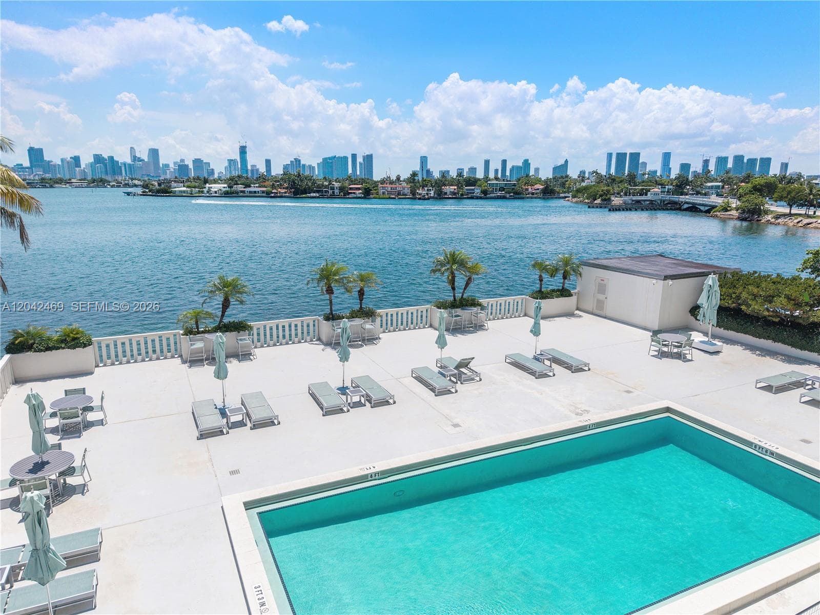 A12042469 — Miami Beach — 17