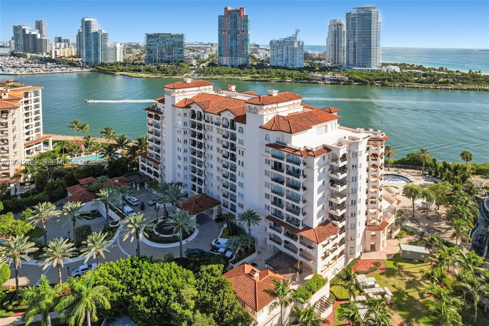 A12042489 — Miami Beach — 57