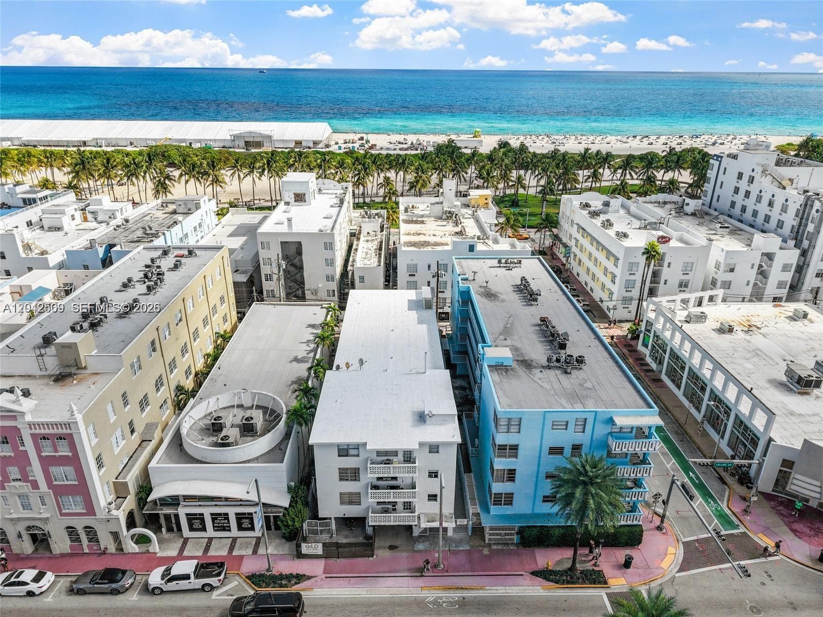 A12042509 — Miami Beach
